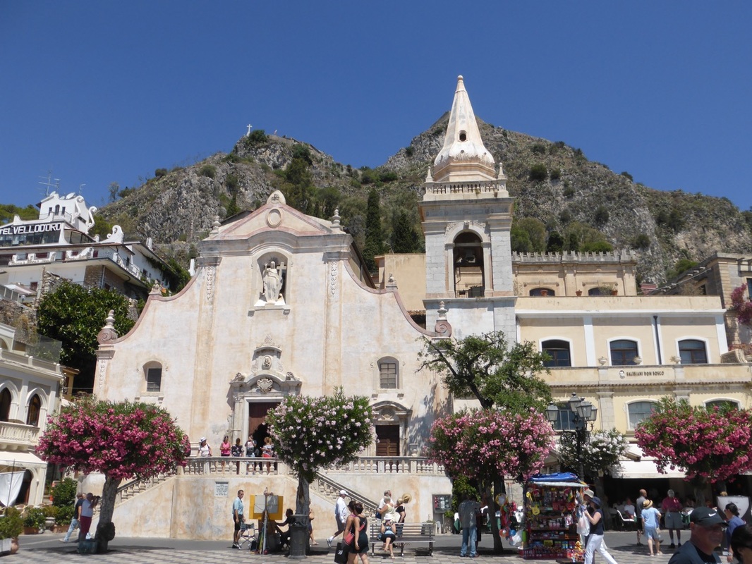 “英亚官方网站”《新蜘蛛侠2》曝剧照,小蜘蛛首次换上潜行战衣(图2) 英亚官网