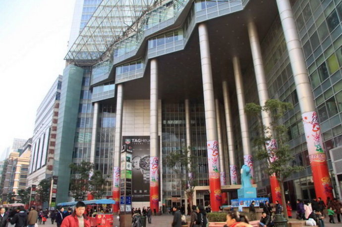 《大黄蜂》内地票房破7亿,《大人物》拿下第二:英亚官网(图4) 英亚官方网站